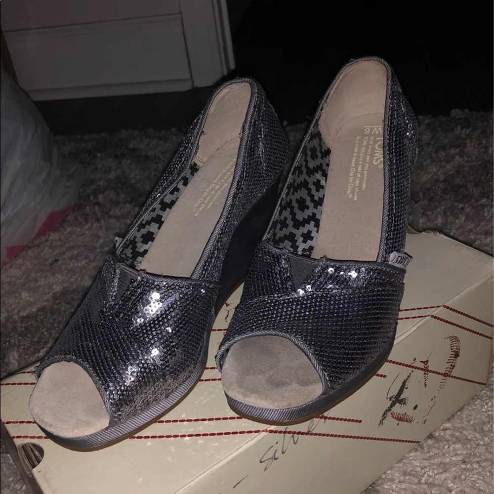 TOMS sequence wedge heels